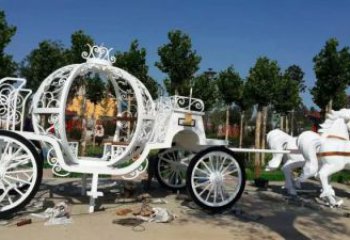 龍巖廣場馬車雕塑