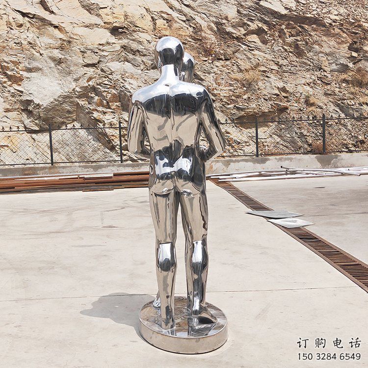撫州廣場情侶雕塑