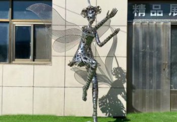 靈武現(xiàn)代鏤空舞者雕塑承接，歐式風(fēng)格，鐵藝跳舞雕塑精選
