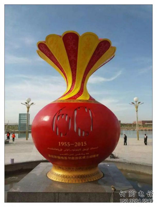 雙橋花瓶雕塑工廠選用，街道標識，玻璃鋼花瓶雕塑批發