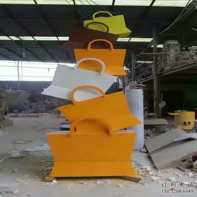 江北烤漆挎包雕塑制造商，室外軟裝，景觀挎包雕塑制作