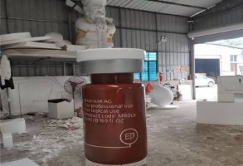 曲靖瓶子雕塑批發，景觀雕塑，主題玻璃鋼藥瓶子雕塑標準