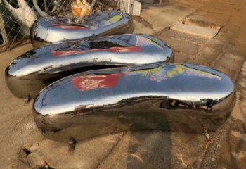 昆明坐凳雕塑，小區(qū)園林雕塑，不銹鋼鏡面效果