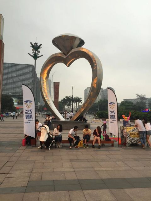 草地戒指雕塑 現代校園小品 大型雕塑